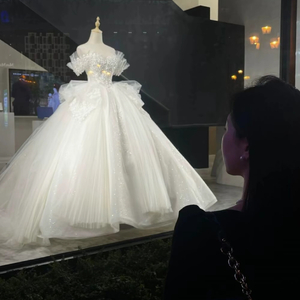 再深点灬舒服灬太大了添吃奶
